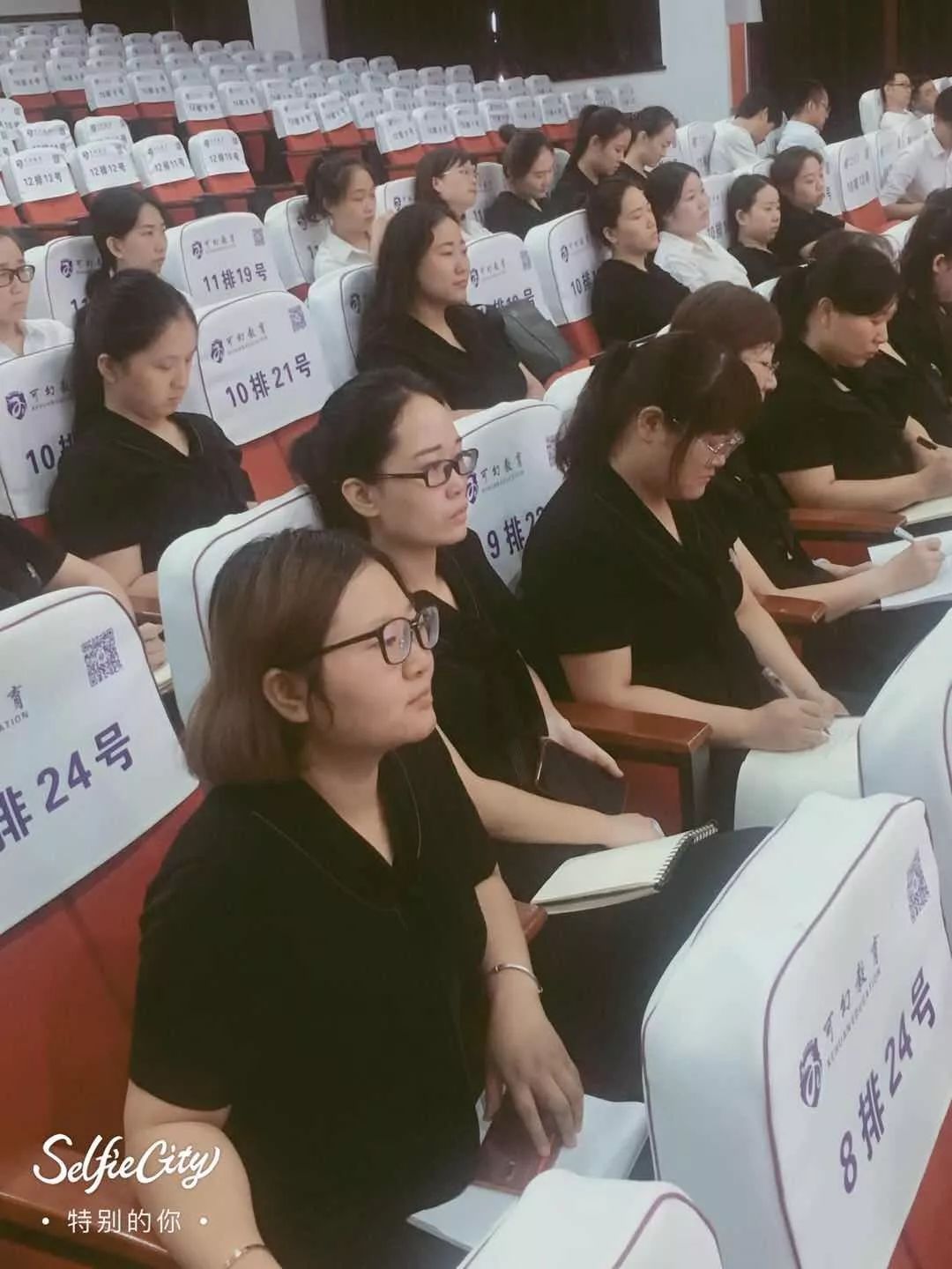 现在进行时态导入_现在进行时的幽默导入_现在进行时讲课怎么引入