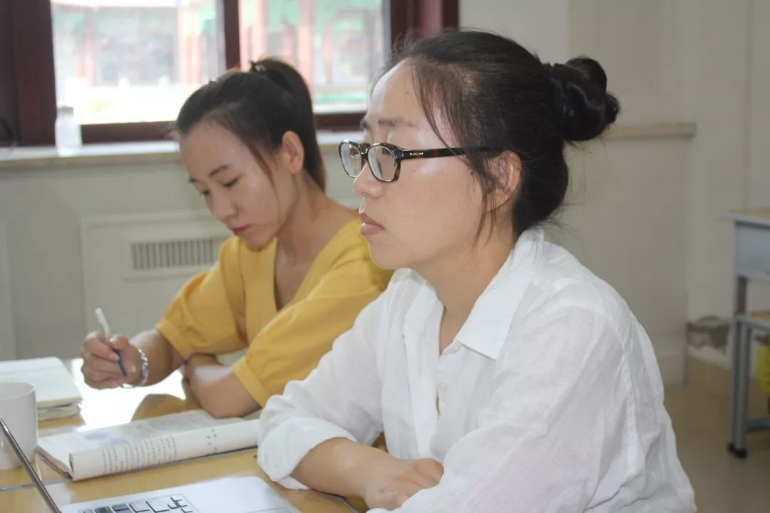 现在进行时讲课怎么引入_现在进行时态导入_现在进行时的幽默导入