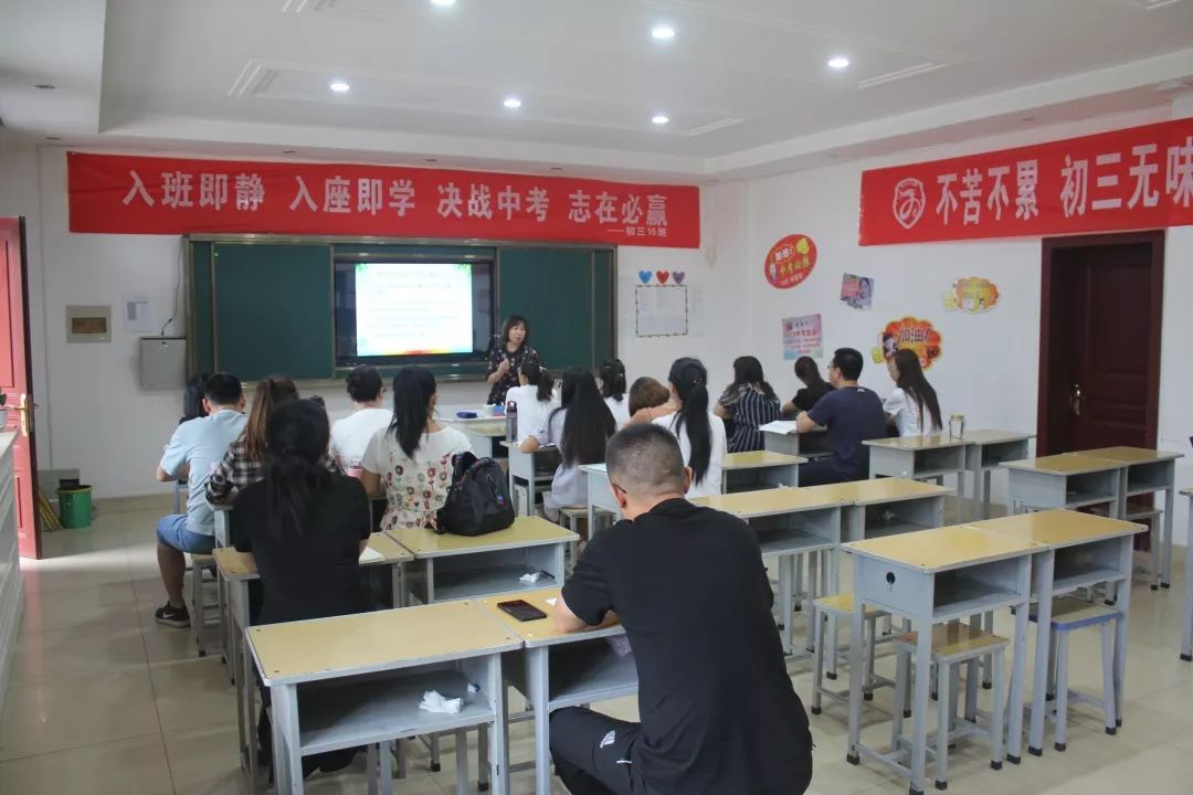 现在进行时讲课怎么引入_现在进行时的幽默导入_现在进行时态导入